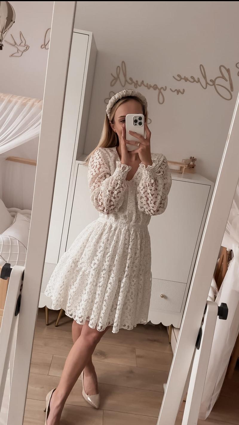 Jakie obuwie do zielonej sukienki