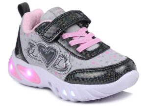 Najlepsze buty dla 2 latka – co warto wiedzieć przed zakupem?