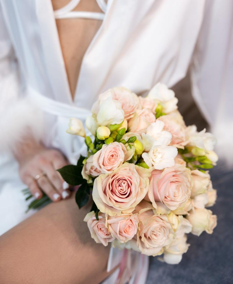 Dopasowanie bukietu do sukni ślubnej