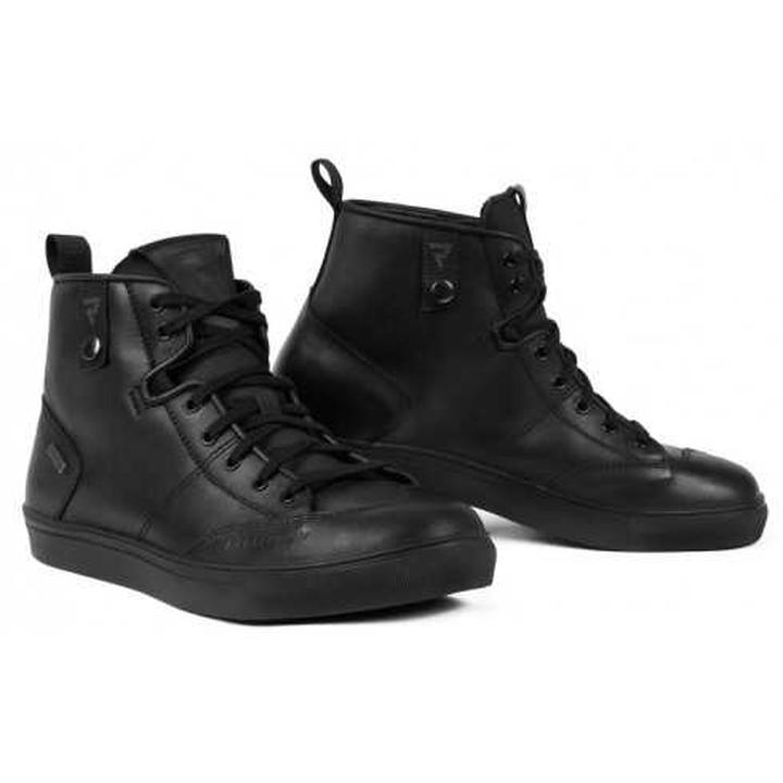 Jakie buty na motocykl chopper wybrać, aby podróż była bezpieczna i stylowa?