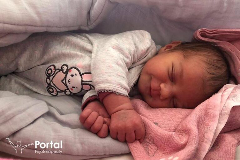 Odkryj, jaki rozmiar ciuchów dla noworodka będzie idealny na start