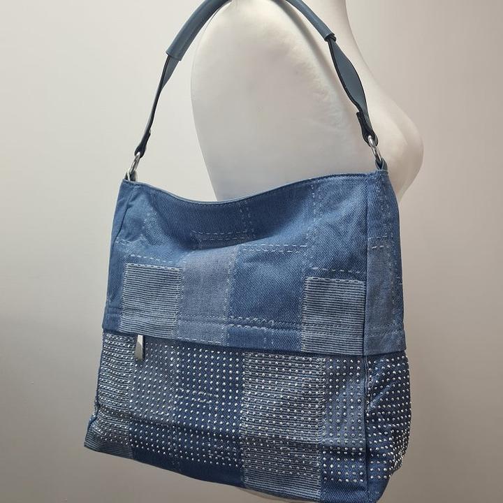 Stylowa torebka z jeansu – jak ją uszyć samodzielnie?