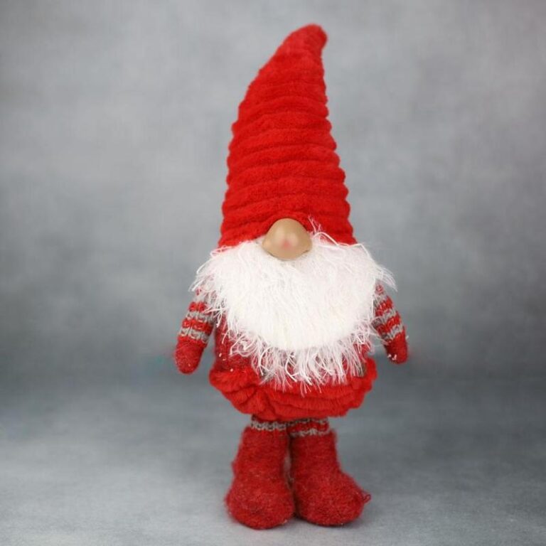 Twórz magiczne chwile: jak uszyć idealnego skrzata z naszego wykroju