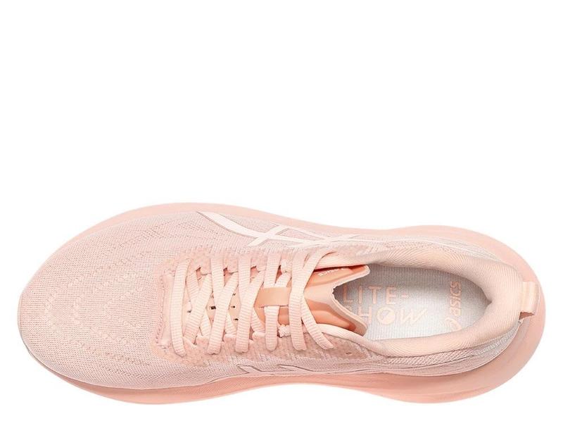 Buty do pudroworóżowej sukienki