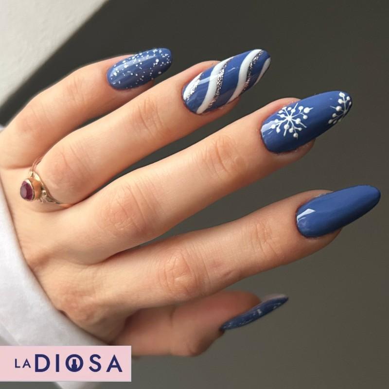 Paznokcie akrylowe pielęgnacja i trwałość