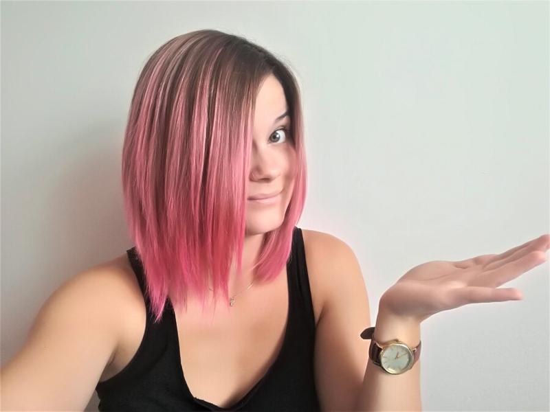 Jak samodzielnie farbować włosy bibułą? Oto, co musisz wiedzieć!