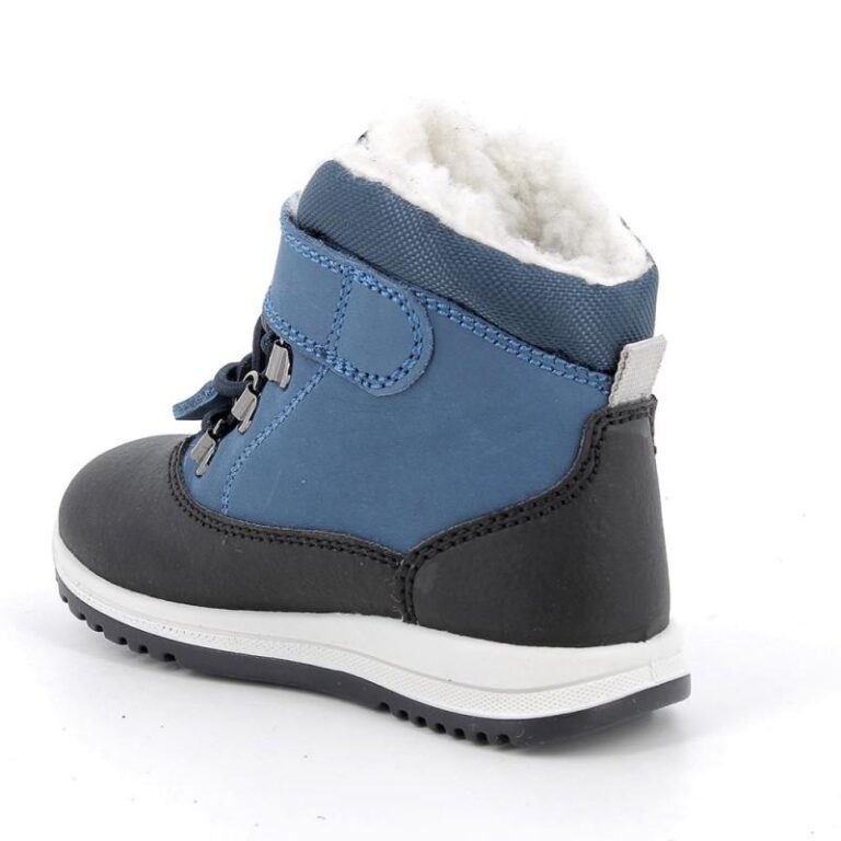 Jak wybrać pierwsze buty zimowe dla dziecka – poradnik dla rodziców