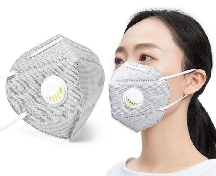 Przewodnik po szyciu: Jak uszyć maseczkę z filtrem wymiennym krok po kroku