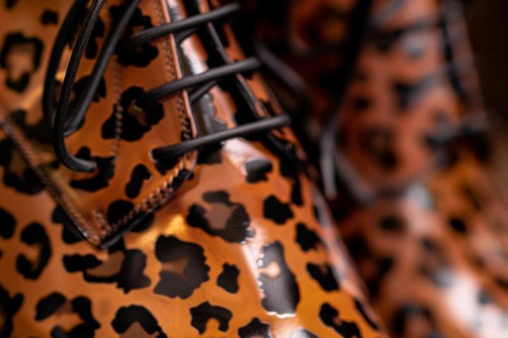 Trendy obuwnicze: Jakie buty są modne w tym sezonie?