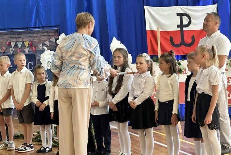 Najmodniejsze buty do szkoły w 2026 roku – co wybrać?